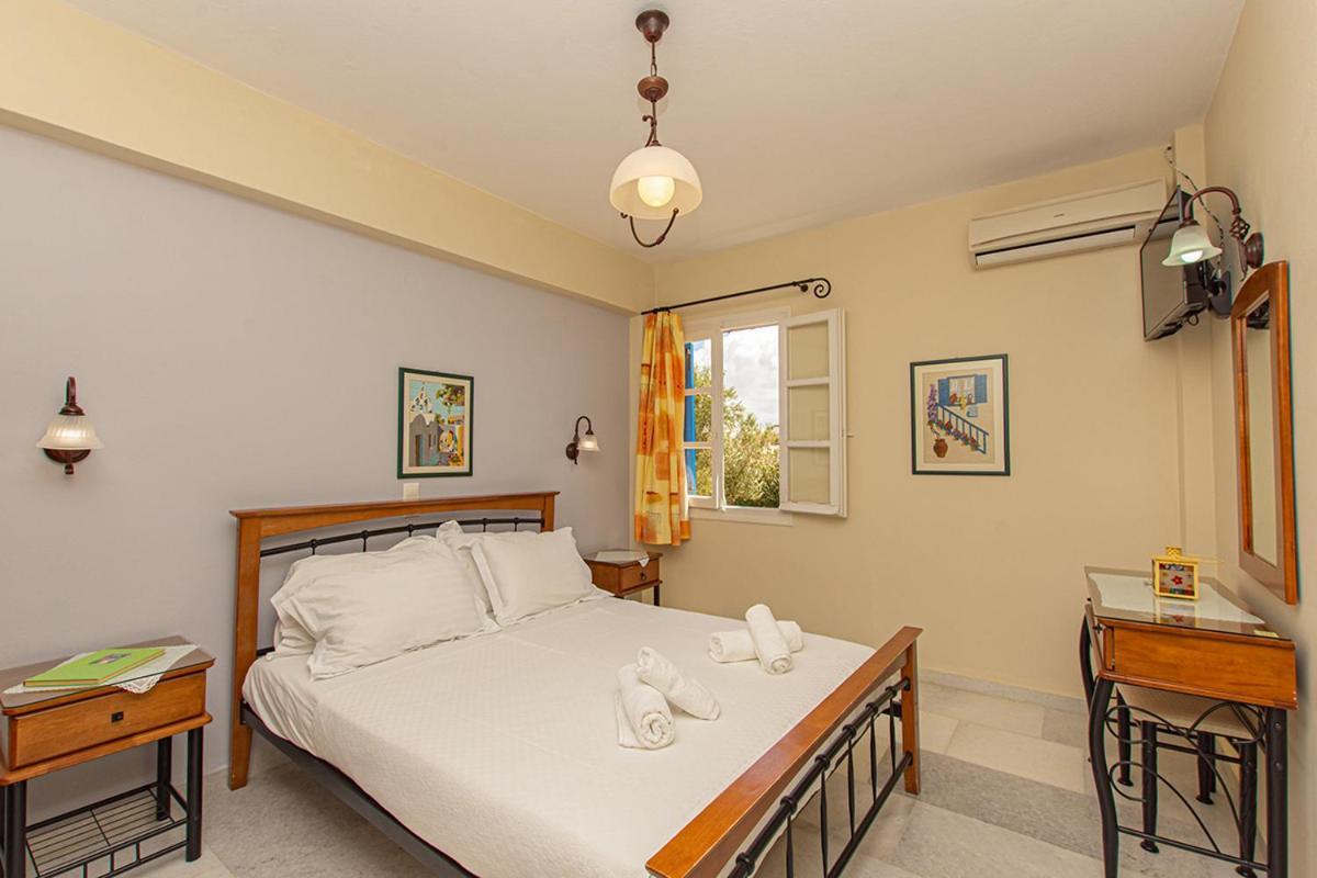 Maroussa Studios Agia Anna  Esterno foto